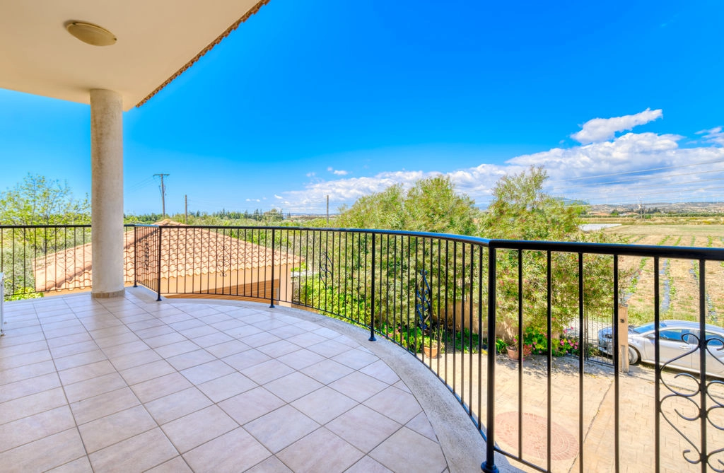 5 Bedroom House for Sale in Kiti, Larnaca District