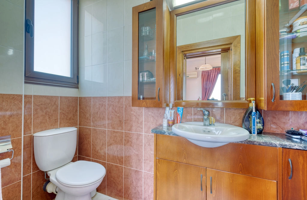 5 Bedroom House for Sale in Kiti, Larnaca District