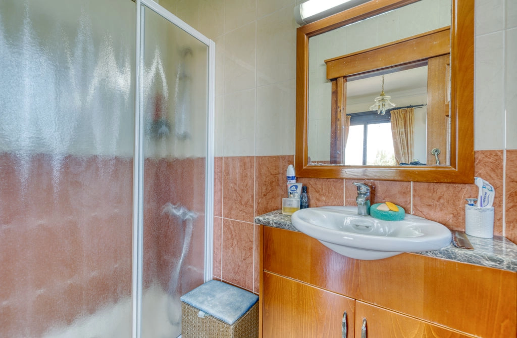 5 Bedroom House for Sale in Kiti, Larnaca District