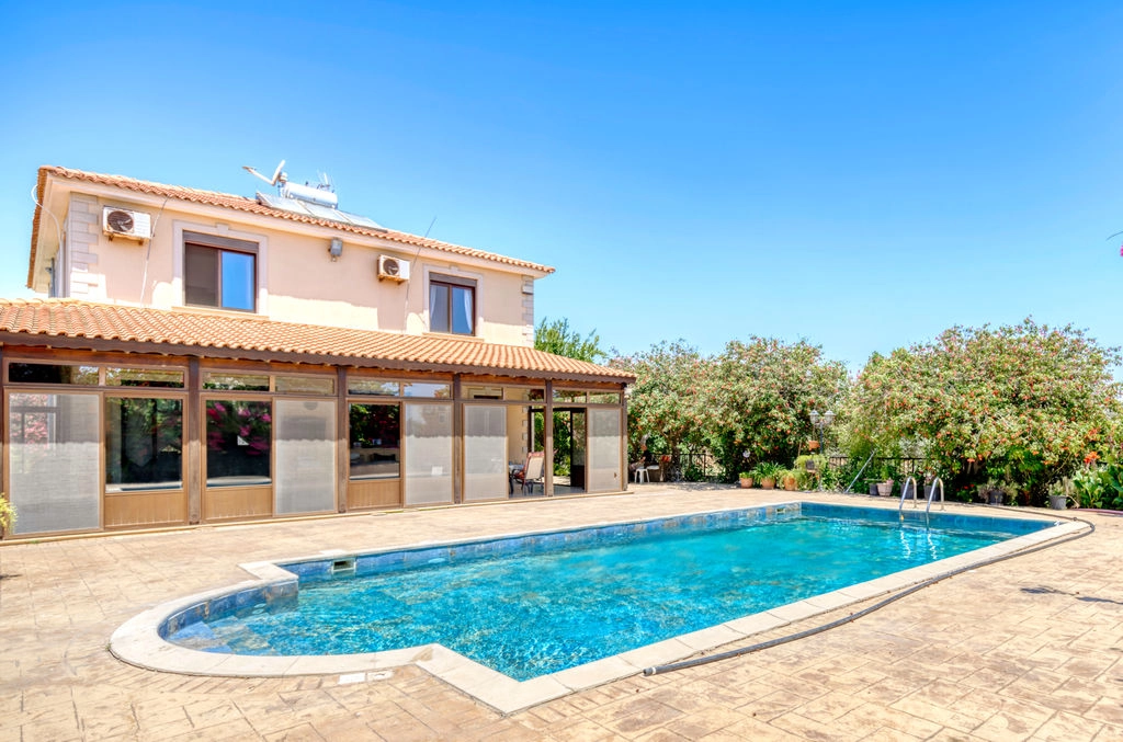 5 Bedroom House for Sale in Kiti, Larnaca District