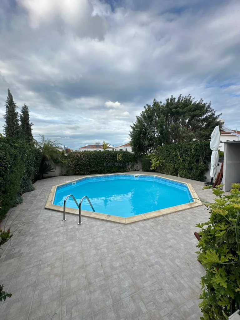 4 Bedroom House for Sale in Aradippou, Larnaca District