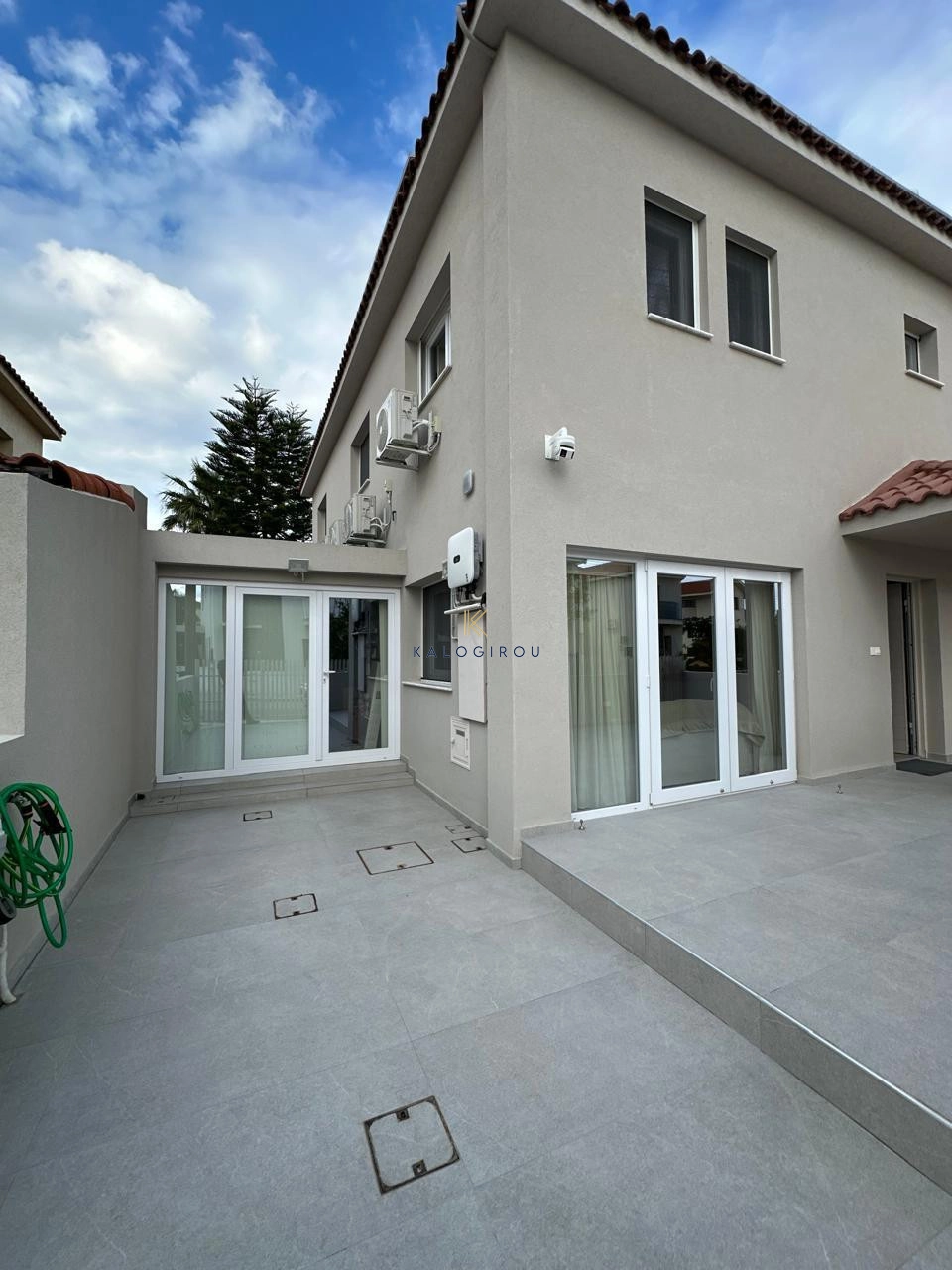 4 Bedroom House for Sale in Aradippou, Larnaca District