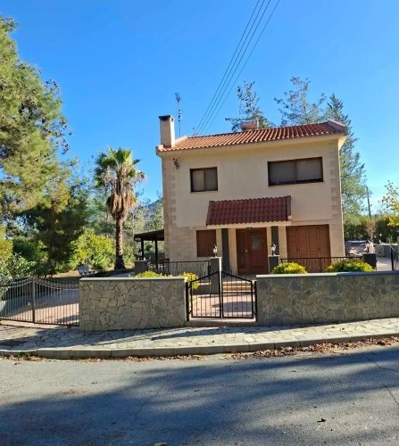 4 Bedroom House for Sale in Moniatis, Limassol District