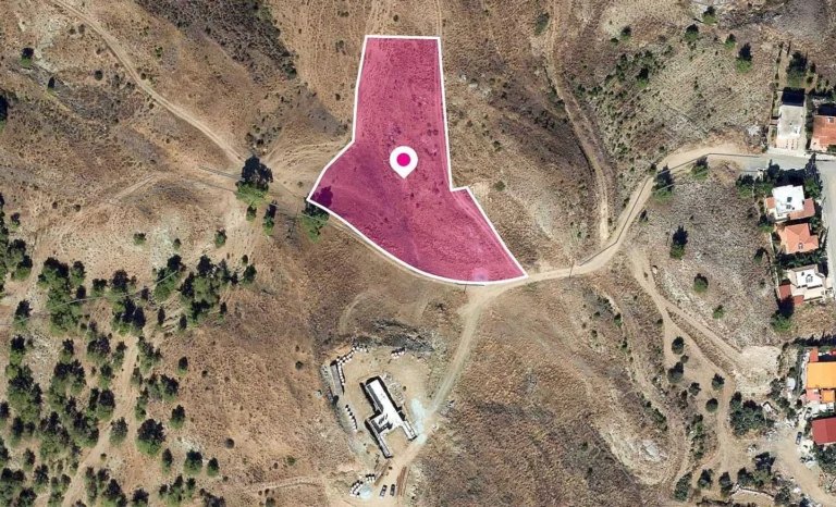 4,946m² Plot for Sale in Mathiatis, Nicosia District