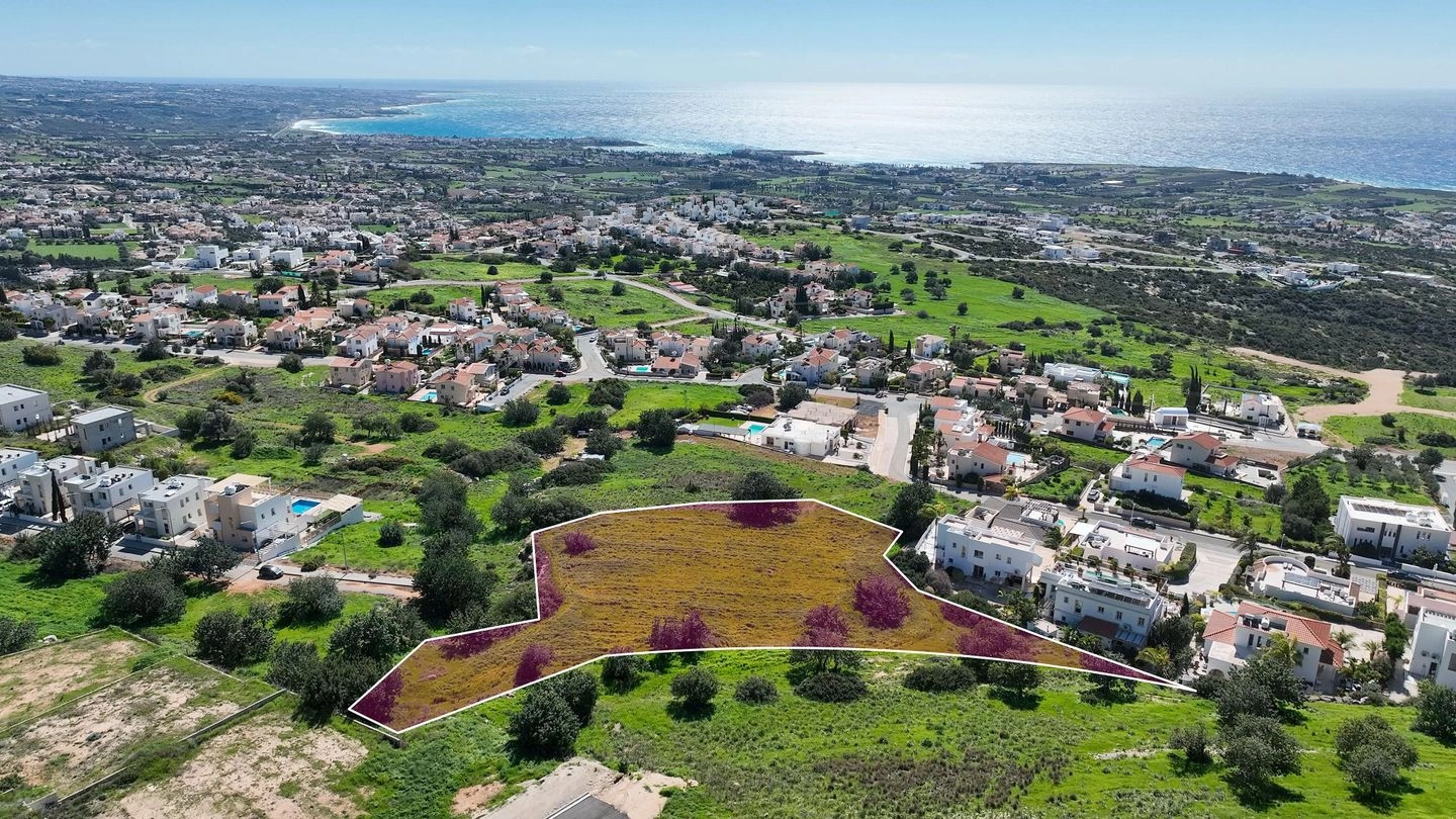 5,352m² Plot for Sale in Peyia, Paphos District
