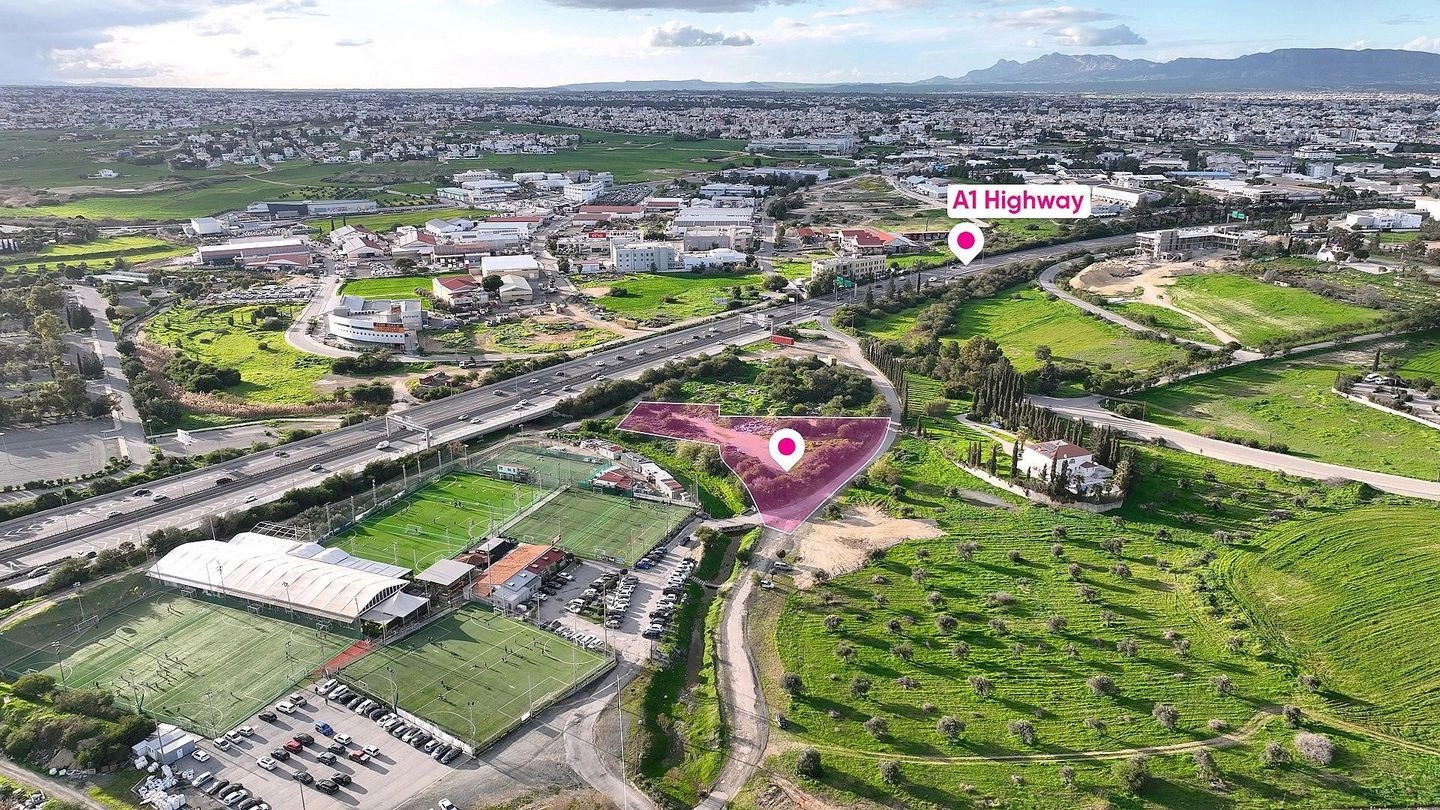 6,550m² Plot for Sale in Strovolos, Nicosia District