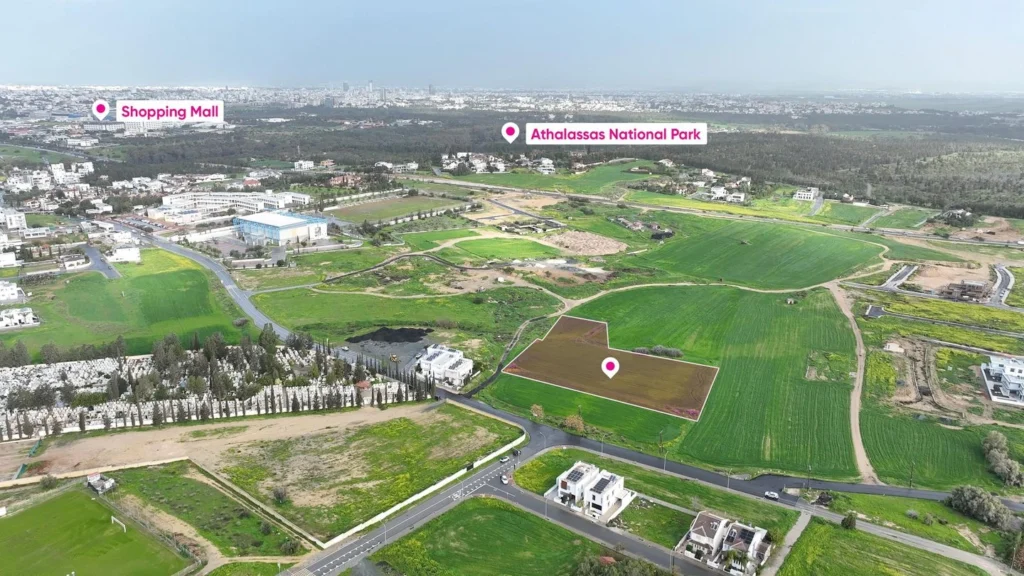 7,900m² Plot for Sale in Geri, Nicosia District