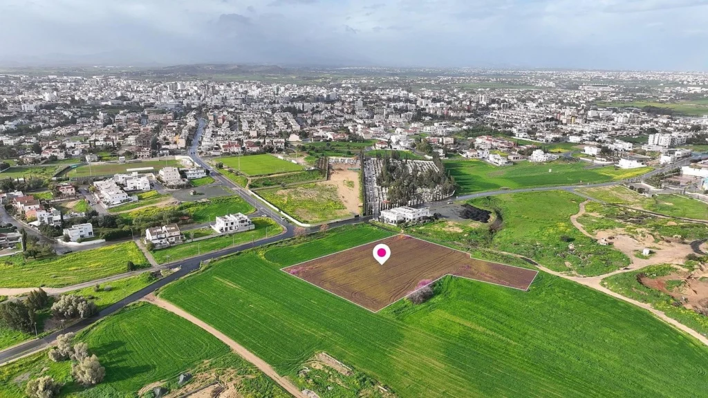 7,900m² Plot for Sale in Geri, Nicosia District