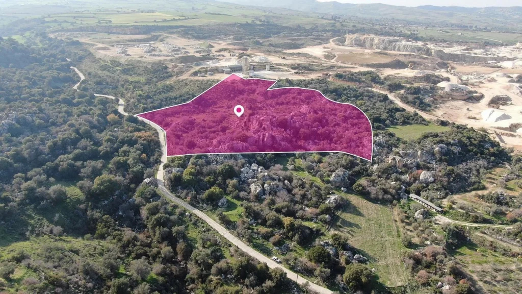 19,102m² Plot for Sale in Drouseia, Paphos District