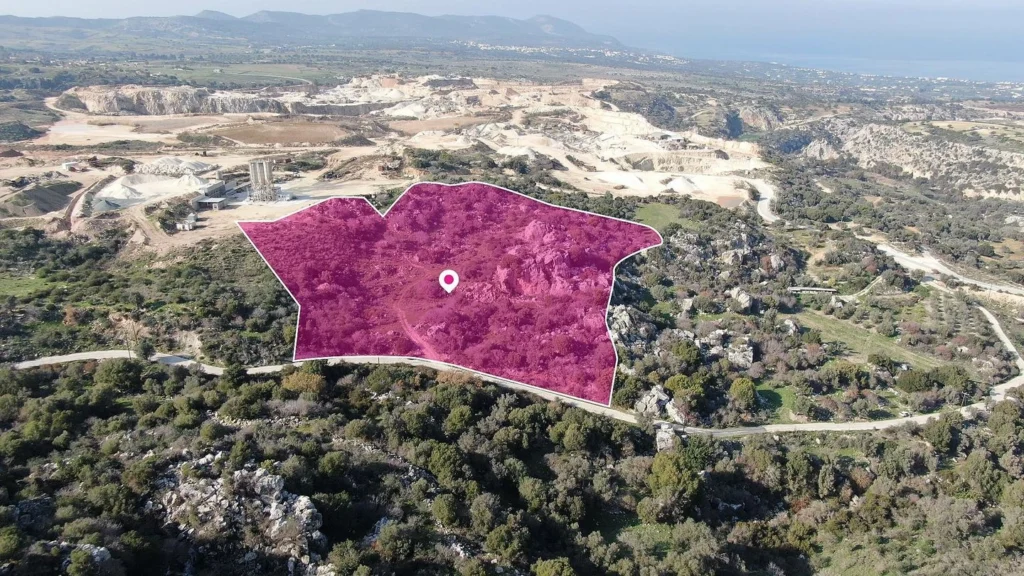 19,102m² Plot for Sale in Drouseia, Paphos District