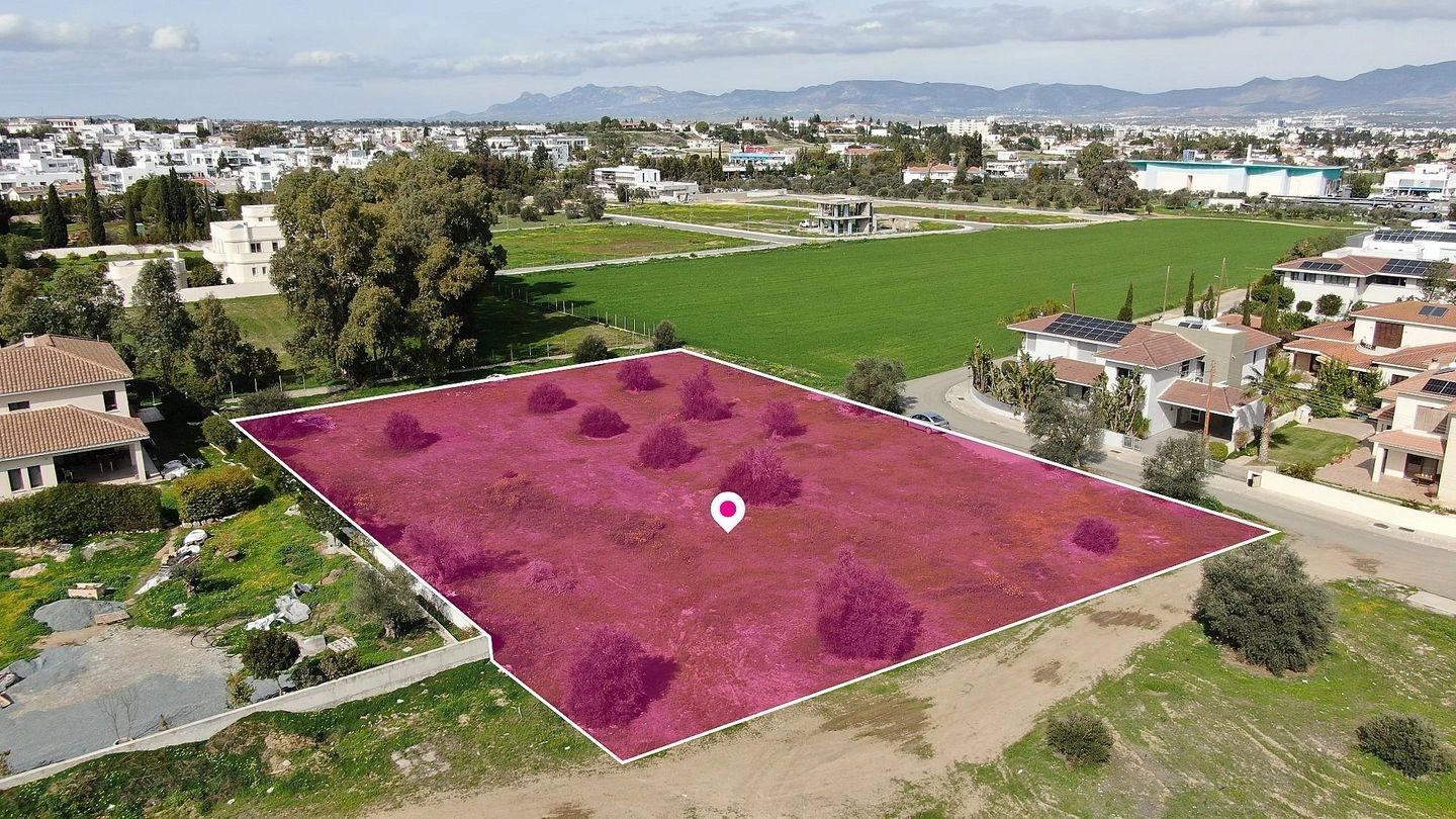 1,279m² Plot for Sale in Strovolos, Nicosia District