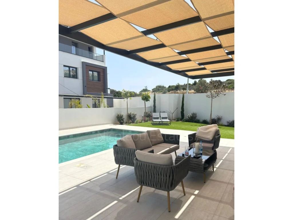 4 Bedroom House for Rent in Agios Tychonas, Limassol District