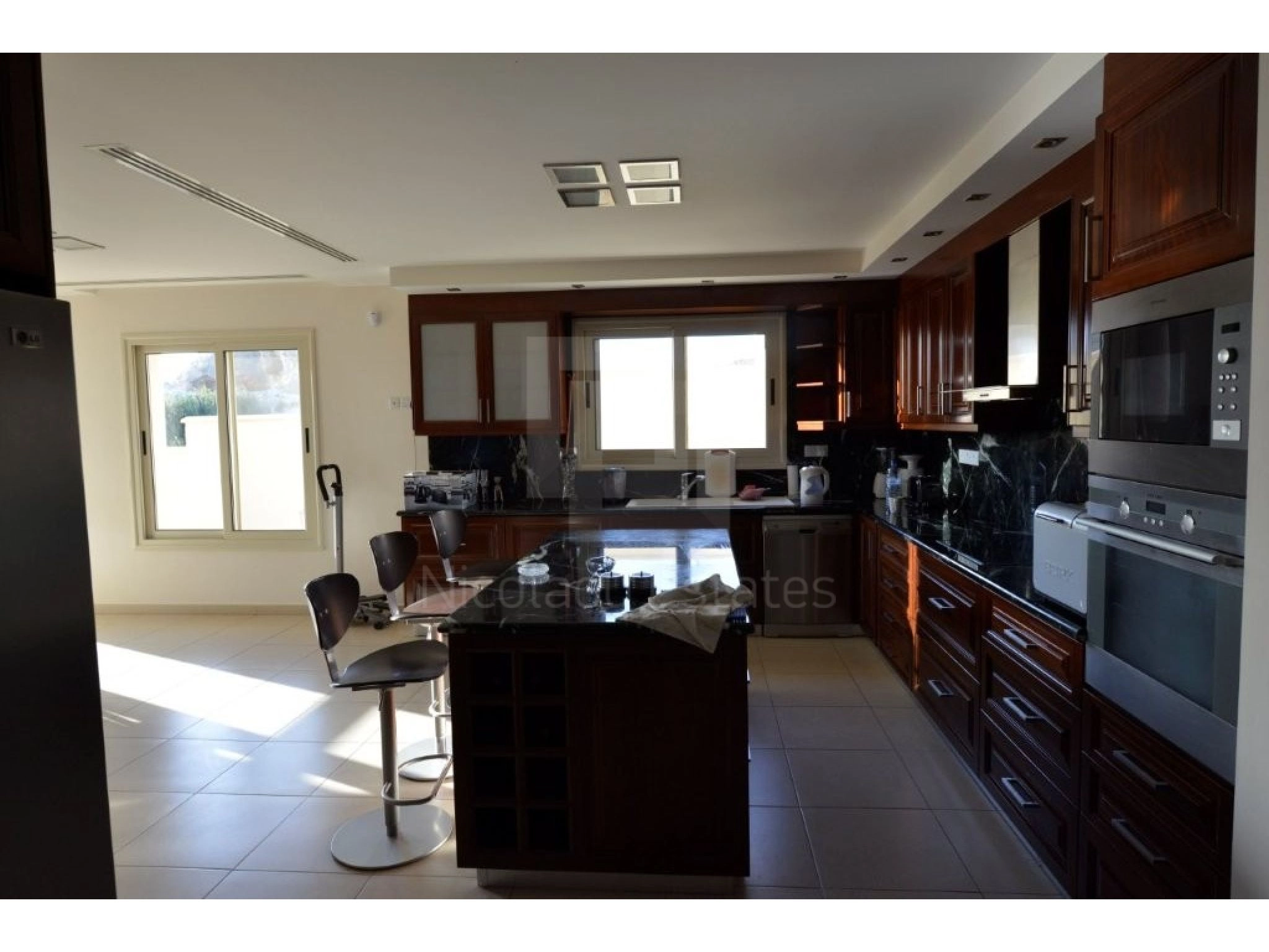 4 Bedroom House for Sale in Peyia, Paphos District