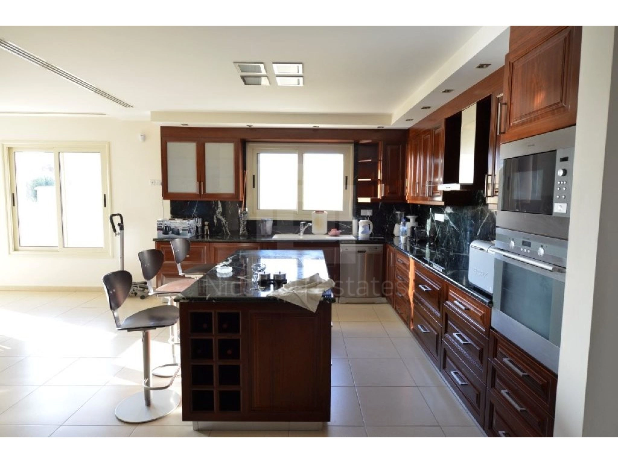 4 Bedroom House for Sale in Peyia, Paphos District