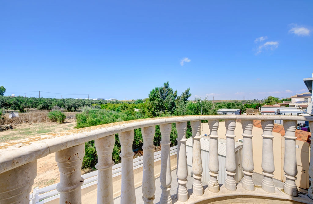 4 Bedroom House for Sale in Ormideia, Larnaca District