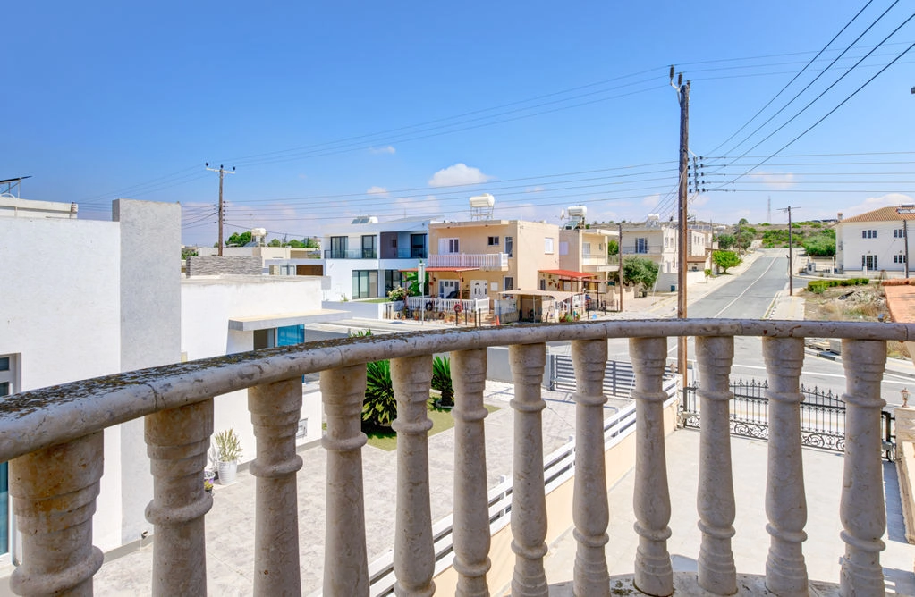 4 Bedroom House for Sale in Ormideia, Larnaca District