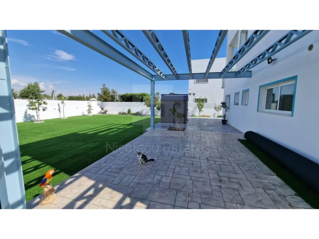 4 Bedroom House for Sale in Paphos – Agios Theodoros, Larnaca District
