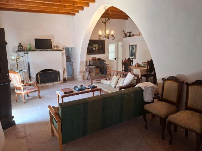 2 Bedroom House for Sale in Choulou, Paphos District