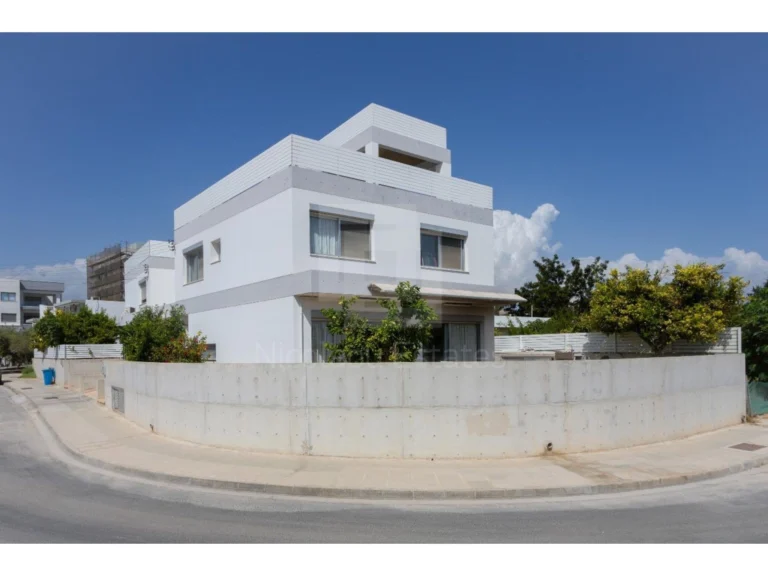 5 Bedroom House for Sale in Limassol District