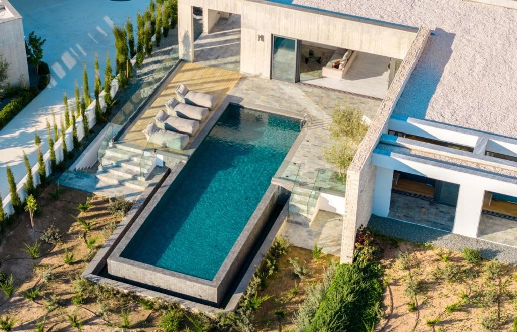 4 Bedroom House for Sale in Peyia, Paphos District