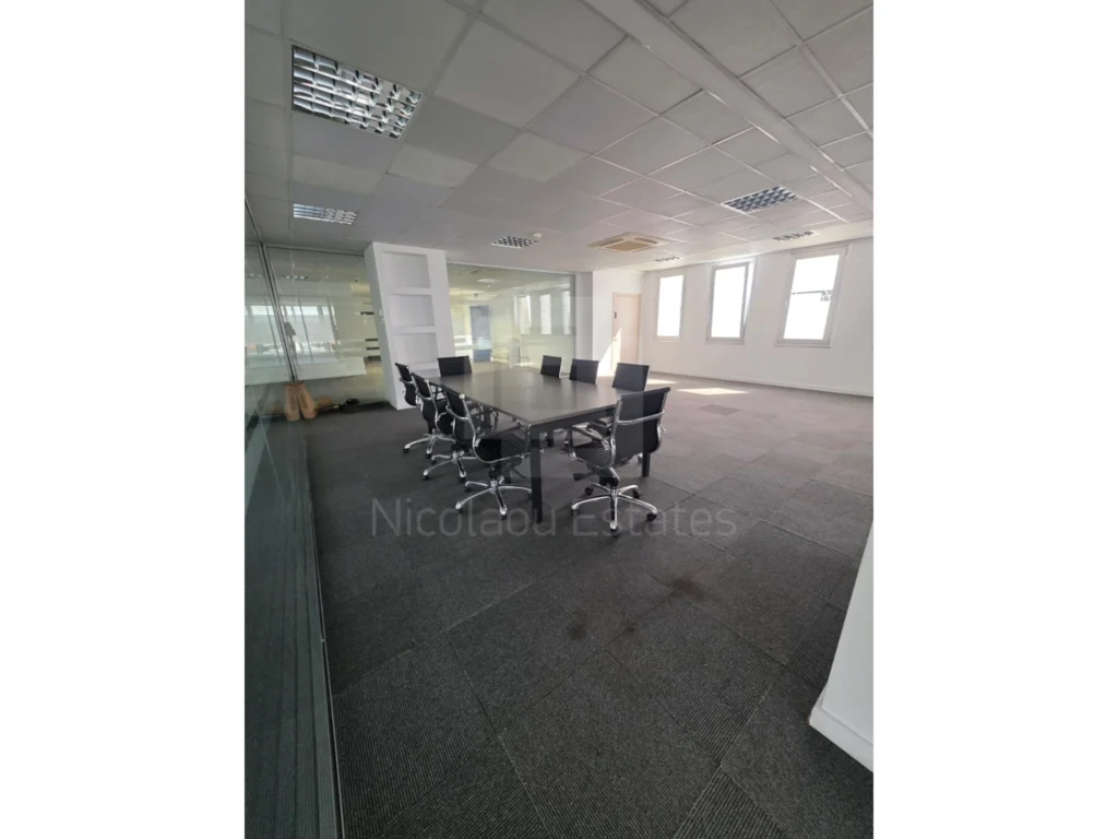 400m² Office for Rent in Limassol District