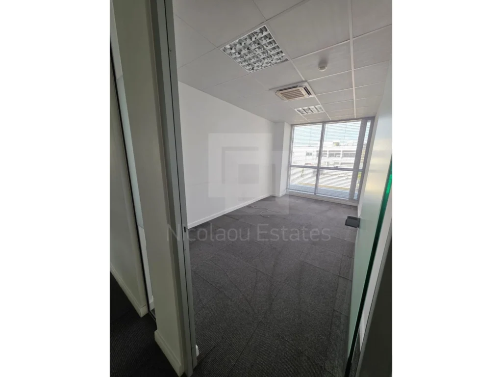 400m² Office for Rent in Limassol District