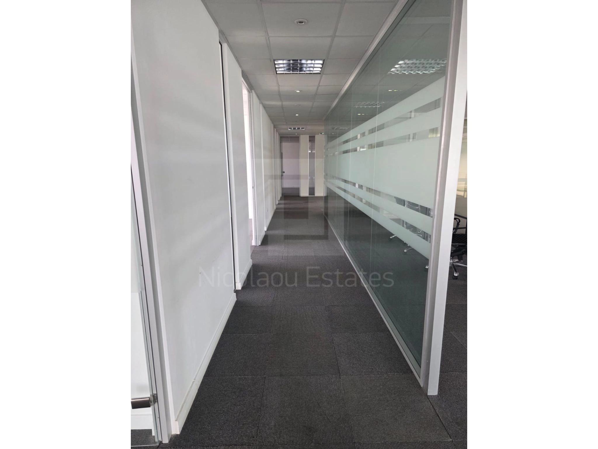 400m² Office for Rent in Limassol District