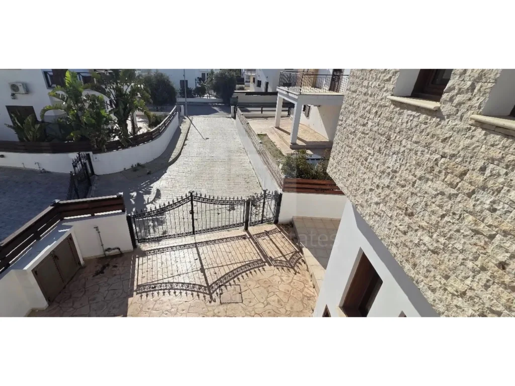 4 Bedroom House for Sale in Pyla, Larnaca District