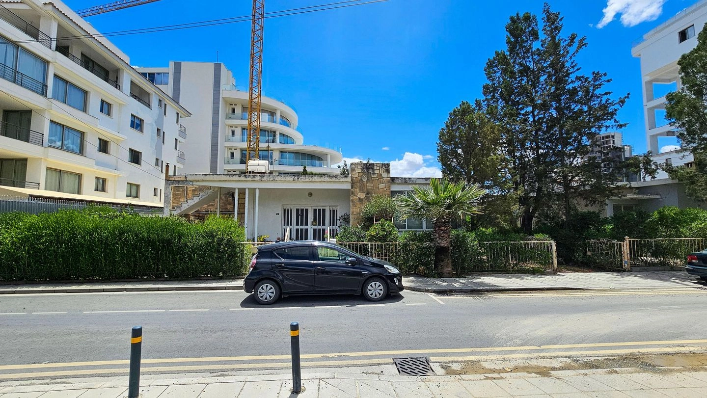 692m² Plot for Sale in Nicosia – Agios Antonios