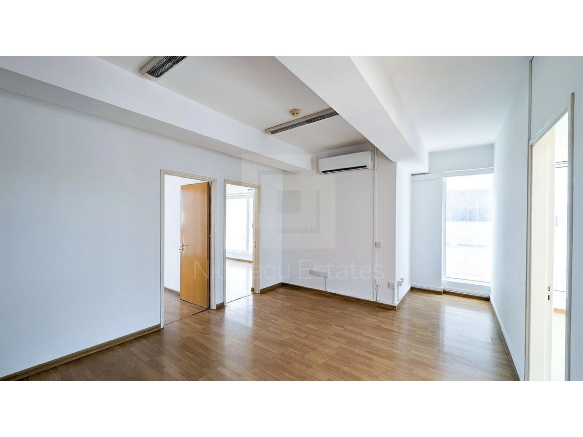 976m² Building for Sale in Strovolos, Nicosia District