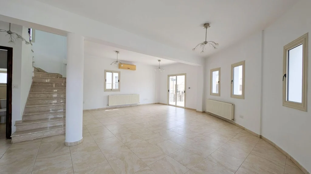 3 Bedroom House for Sale in Aradippou, Larnaca District