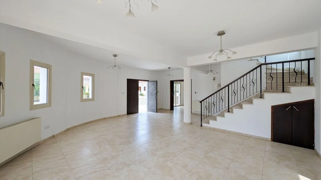 3 Bedroom House for Sale in Aradippou, Larnaca District