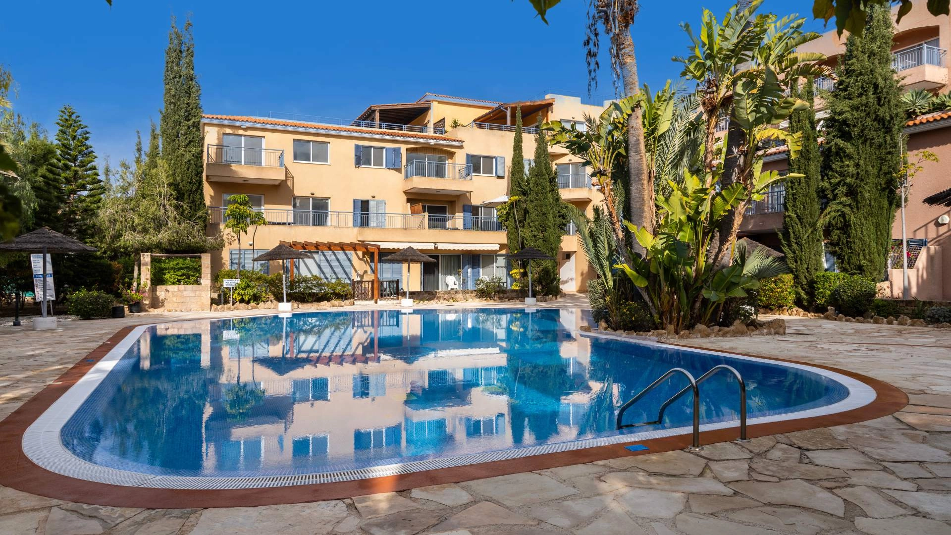 2 Bedroom Apartment for Sale in Peyia, Paphos District