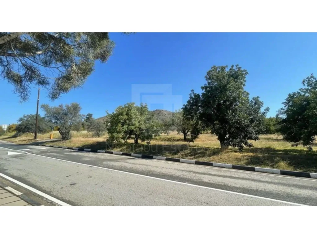 5,016m² Plot for Sale in Pyrga Larnakas, Larnaca District