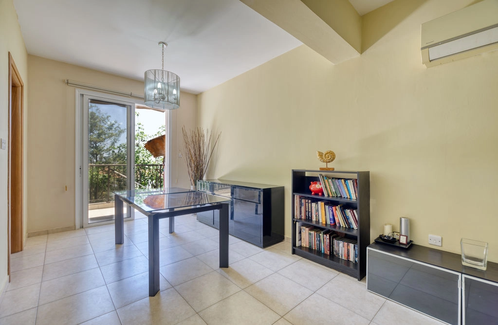 2 Bedroom Apartment for Sale in Aradippou, Larnaca District