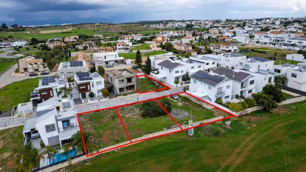1,099m² Plot for Sale in Latsia, Nicosia District