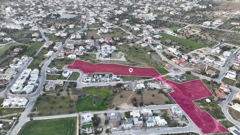 17,040m² Plot for Sale in Tseri, Nicosia District