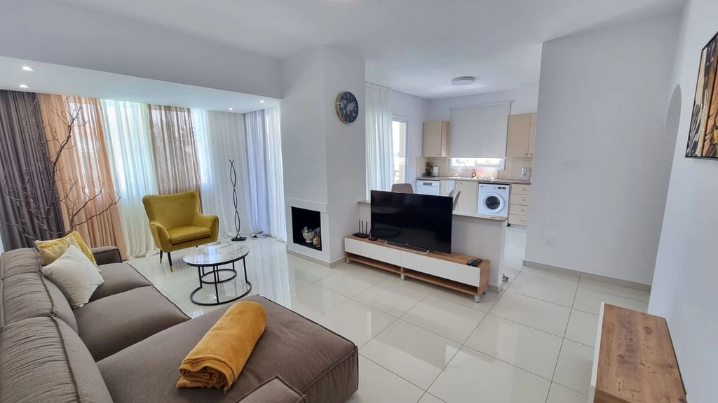 2 Bedroom Apartment for Sale in Paphos – Universal