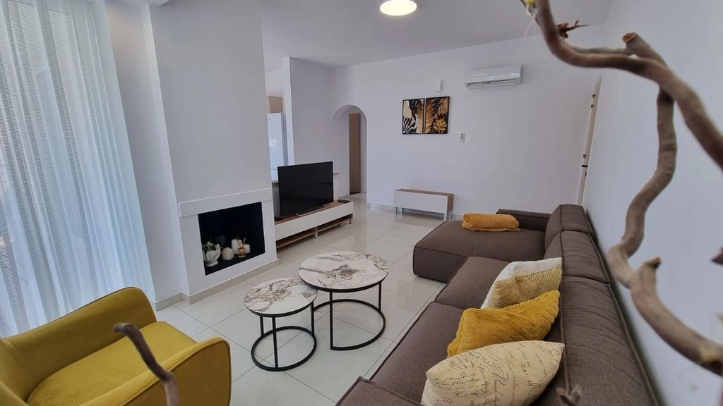 2 Bedroom Apartment for Sale in Paphos – Universal