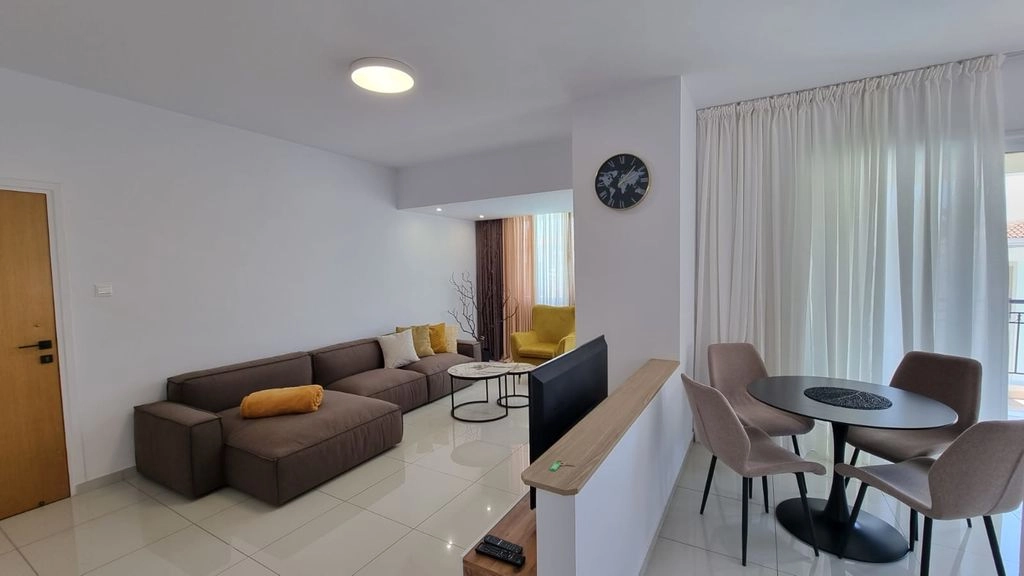 2 Bedroom Apartment for Sale in Paphos – Universal