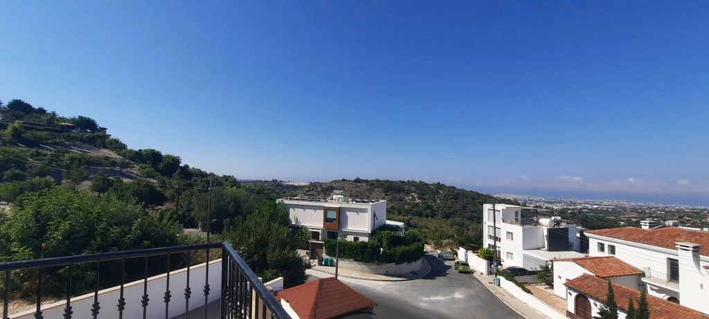 4 Bedroom House for Sale in Tsada, Paphos District