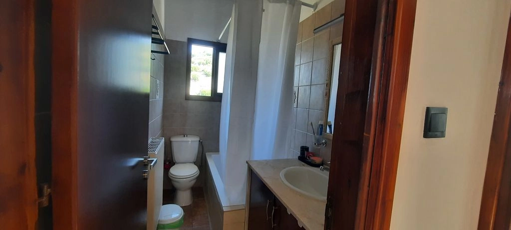 4 Bedroom House for Sale in Tsada, Paphos District