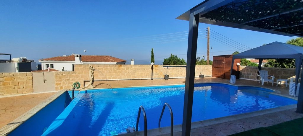 4 Bedroom House for Sale in Tsada, Paphos District
