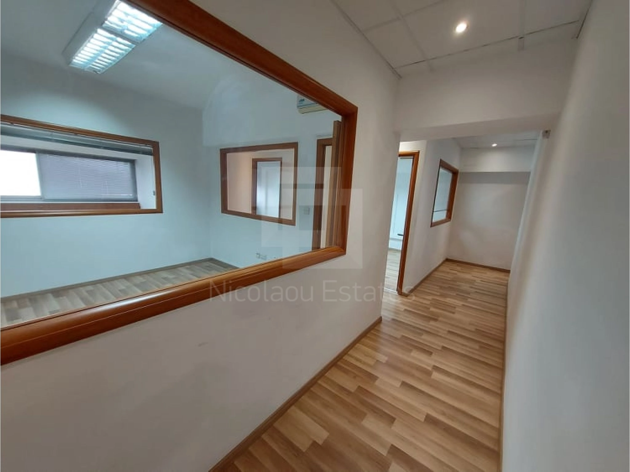 100m² Office for Rent in Limassol District