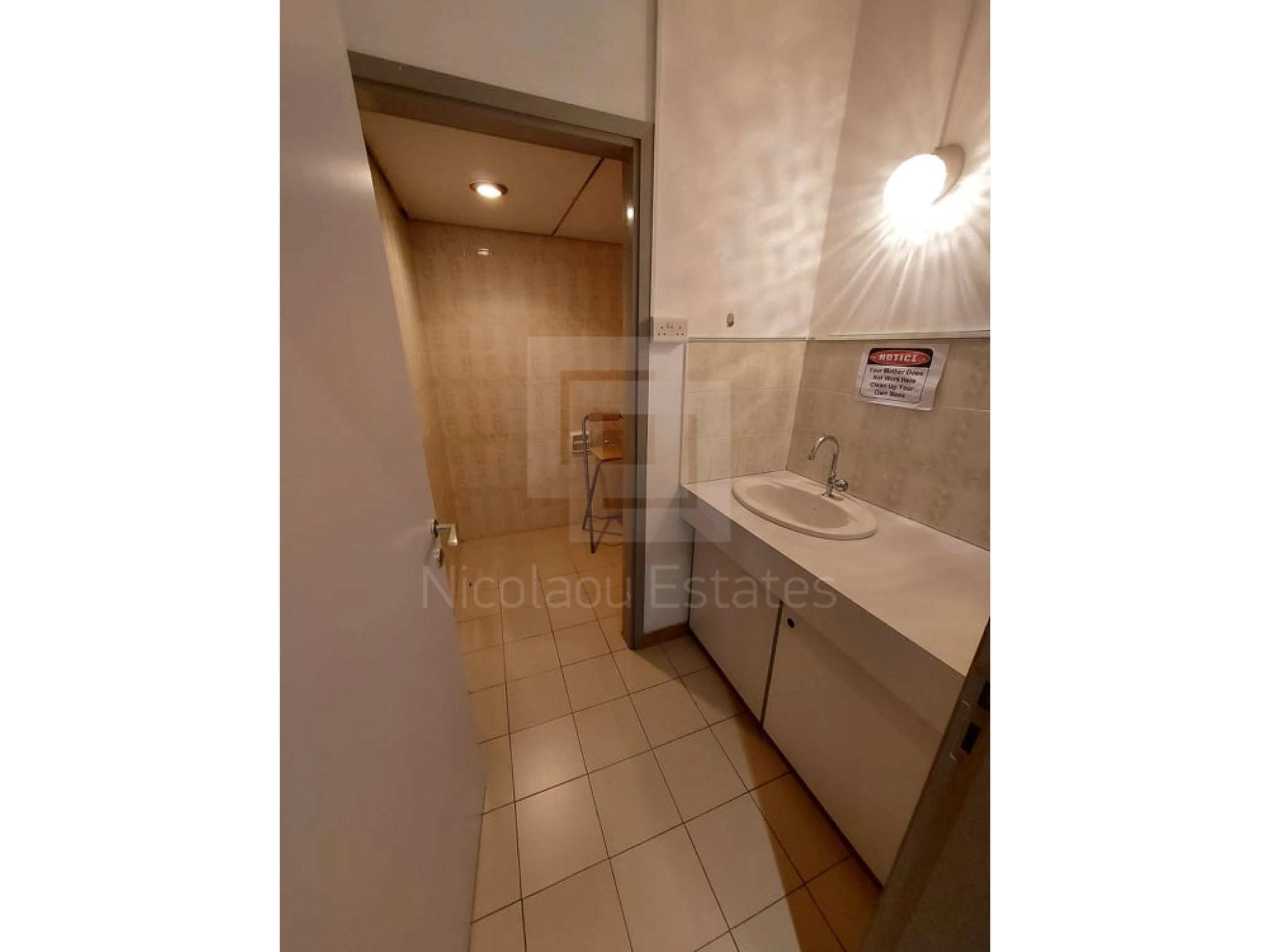 100m² Office for Rent in Limassol District