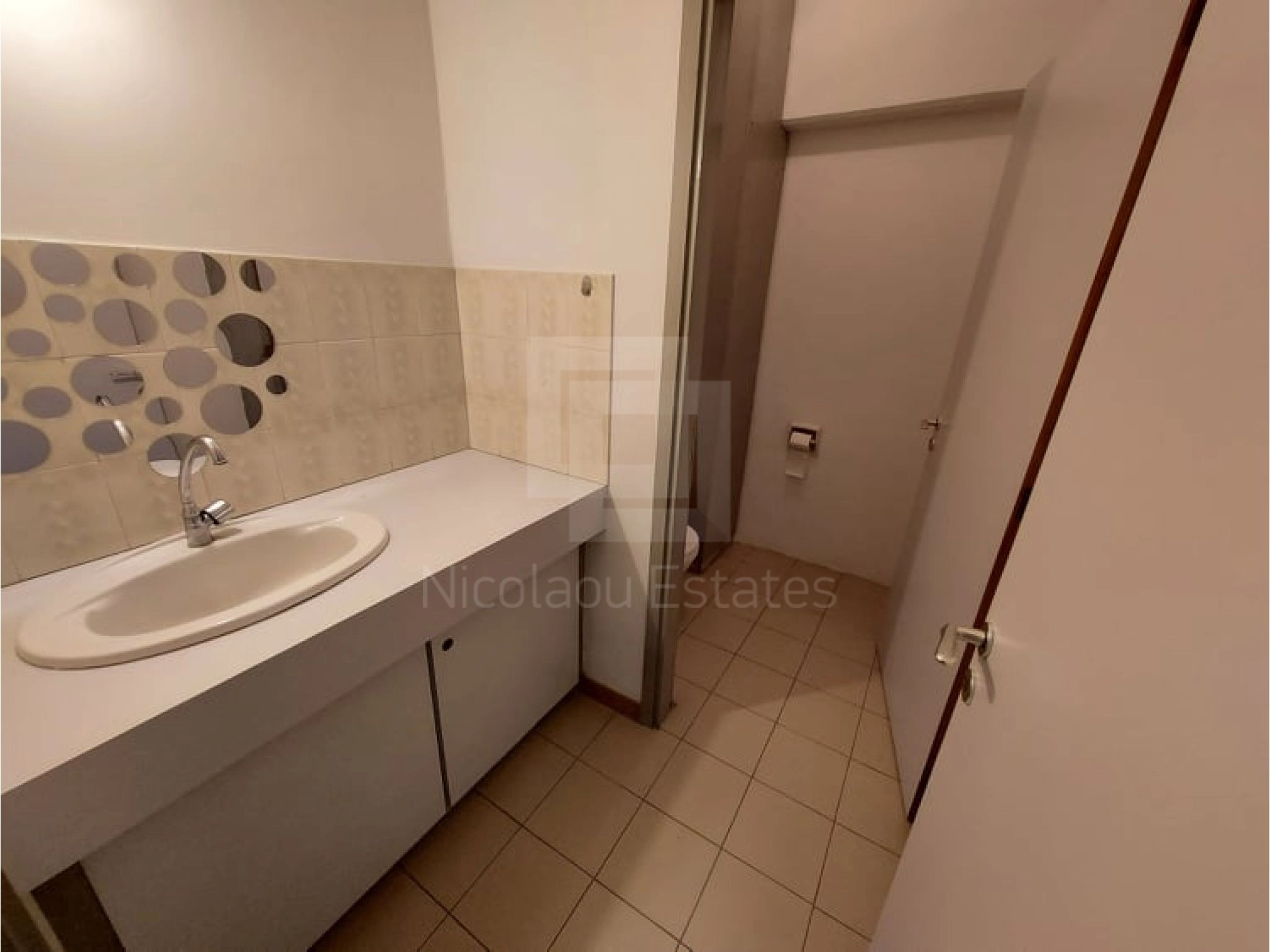 100m² Office for Rent in Limassol District