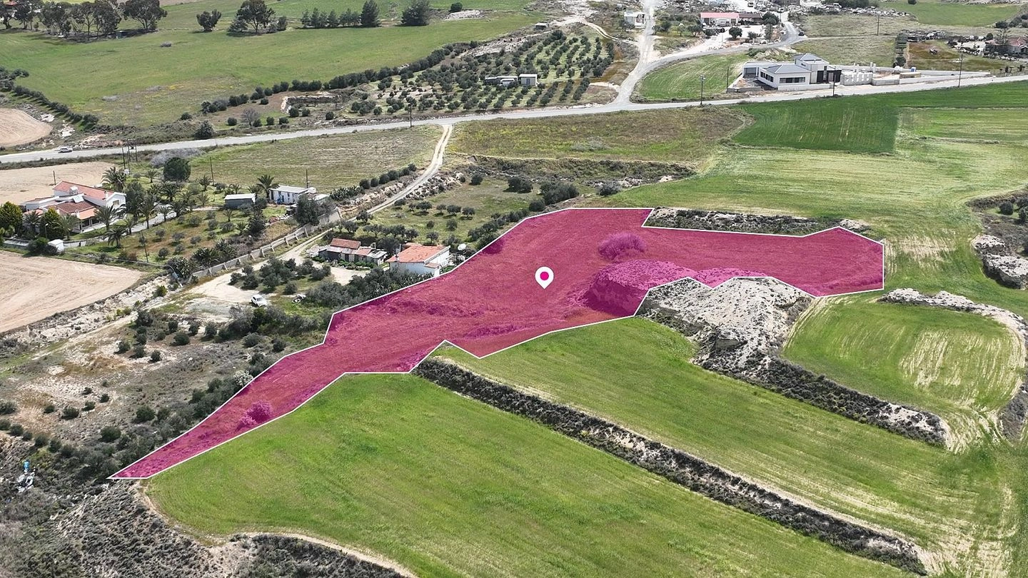6,095m² Plot for Sale in Ergates, Nicosia District