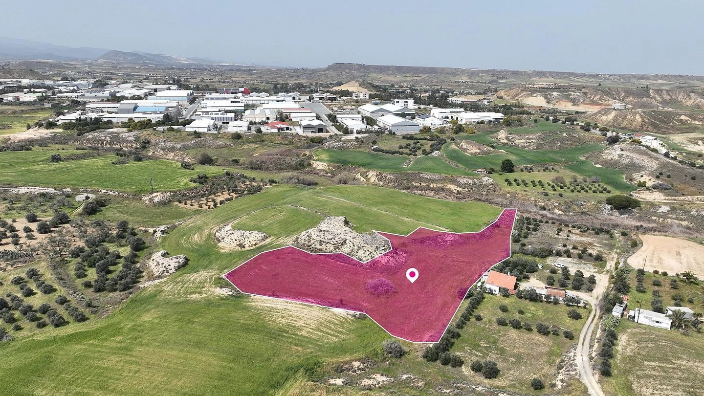 6,095m² Plot for Sale in Ergates, Nicosia District