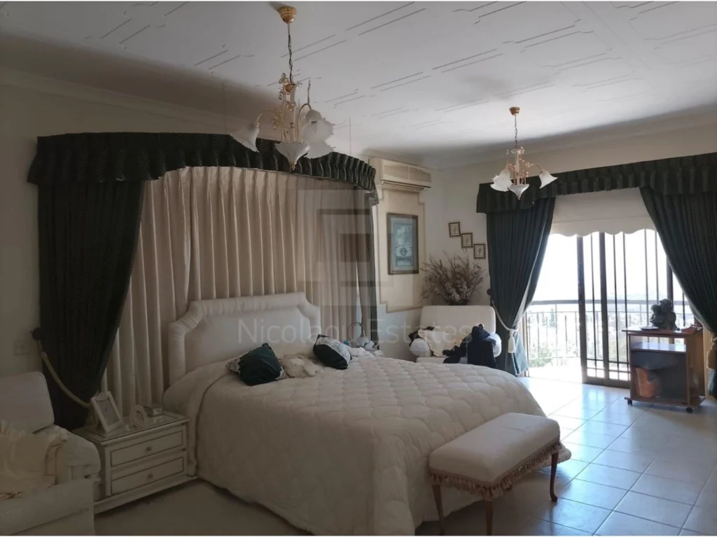 5 Bedroom House for Sale in Tala, Paphos District