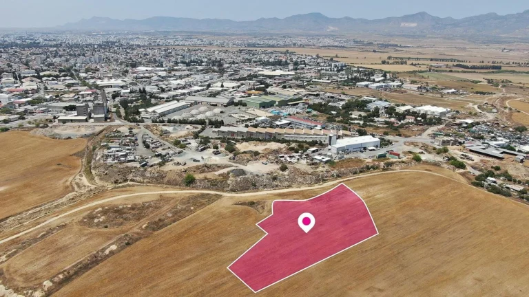 6,968m² Plot for Sale in Nicosia District